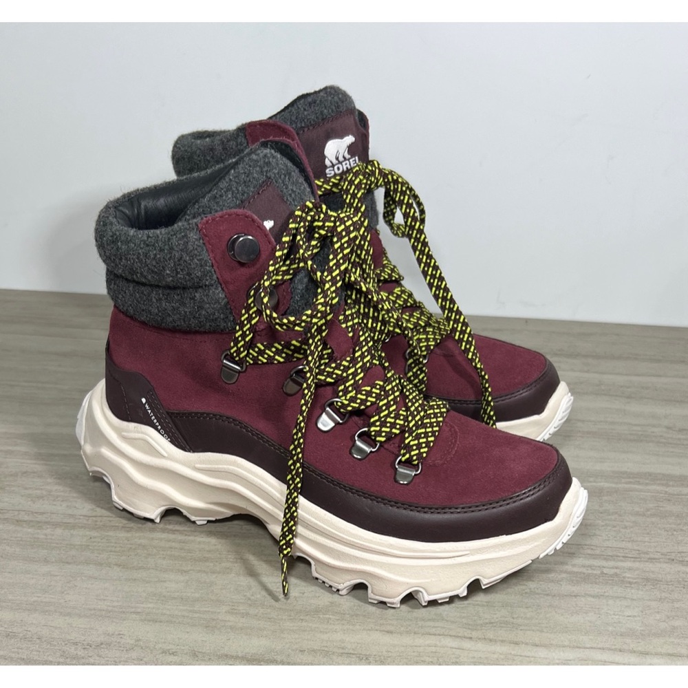 SOREL Women's Kinetic Breakthru Conquest Boot size 7.5 - Picture 4 of 12